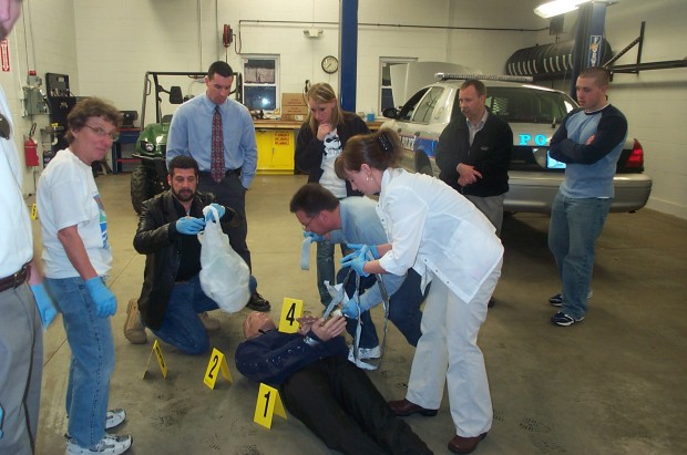 Detective Cerce hosts the Citizens Police Academy Mock Crime Scene